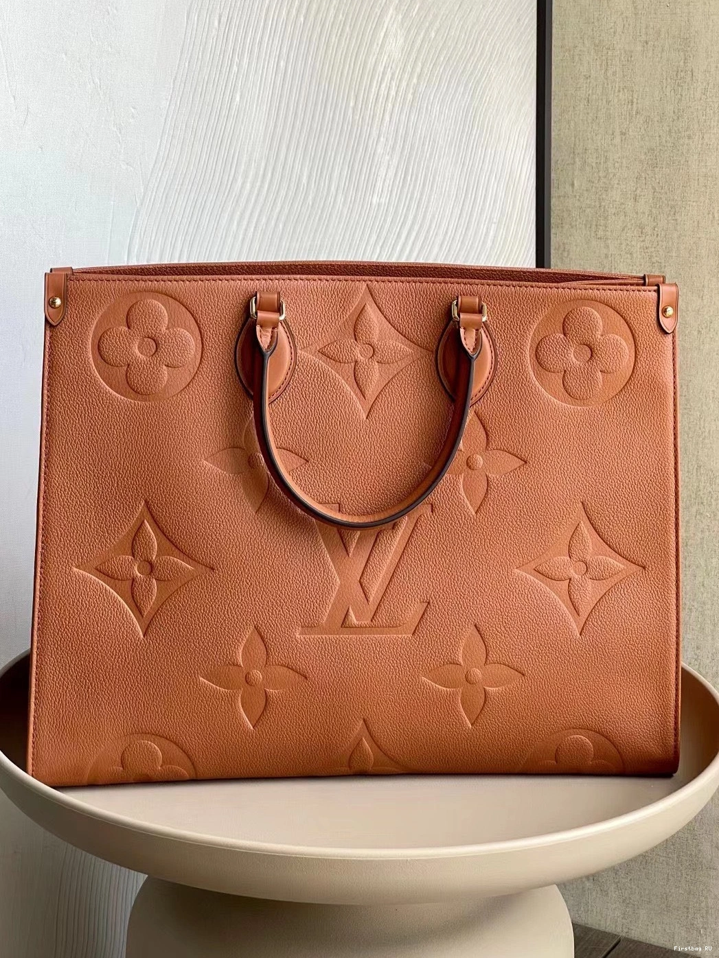 First bag ru GM VUITTON ONTHEGO LOUIS 0820